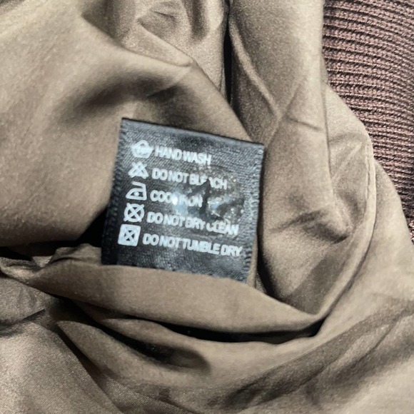 NWOT Olivaceous Floral Embroidered Brown Satin Bomber Jacket SZ L - Picture 7 of 8